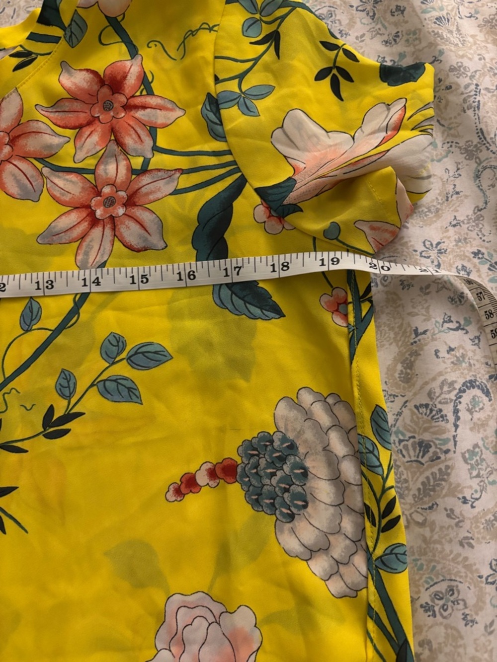 Loft Floral Top Size M Petite - Picture 8 of 9